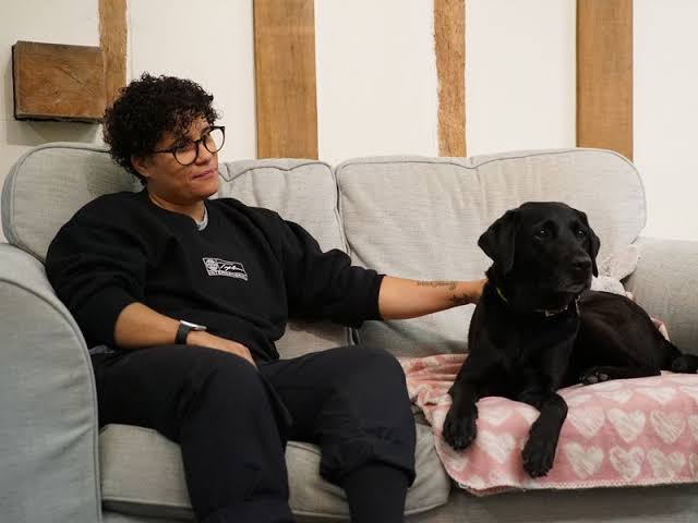 How to Teach Your Dog to Stay Calm Around Guests